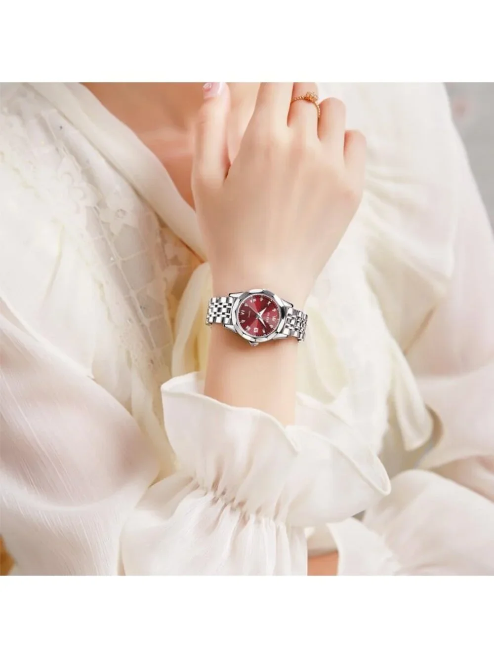 Women's Silver Red Stainless Steel Luxury Ladies Waterproof Writs Diamond Watch